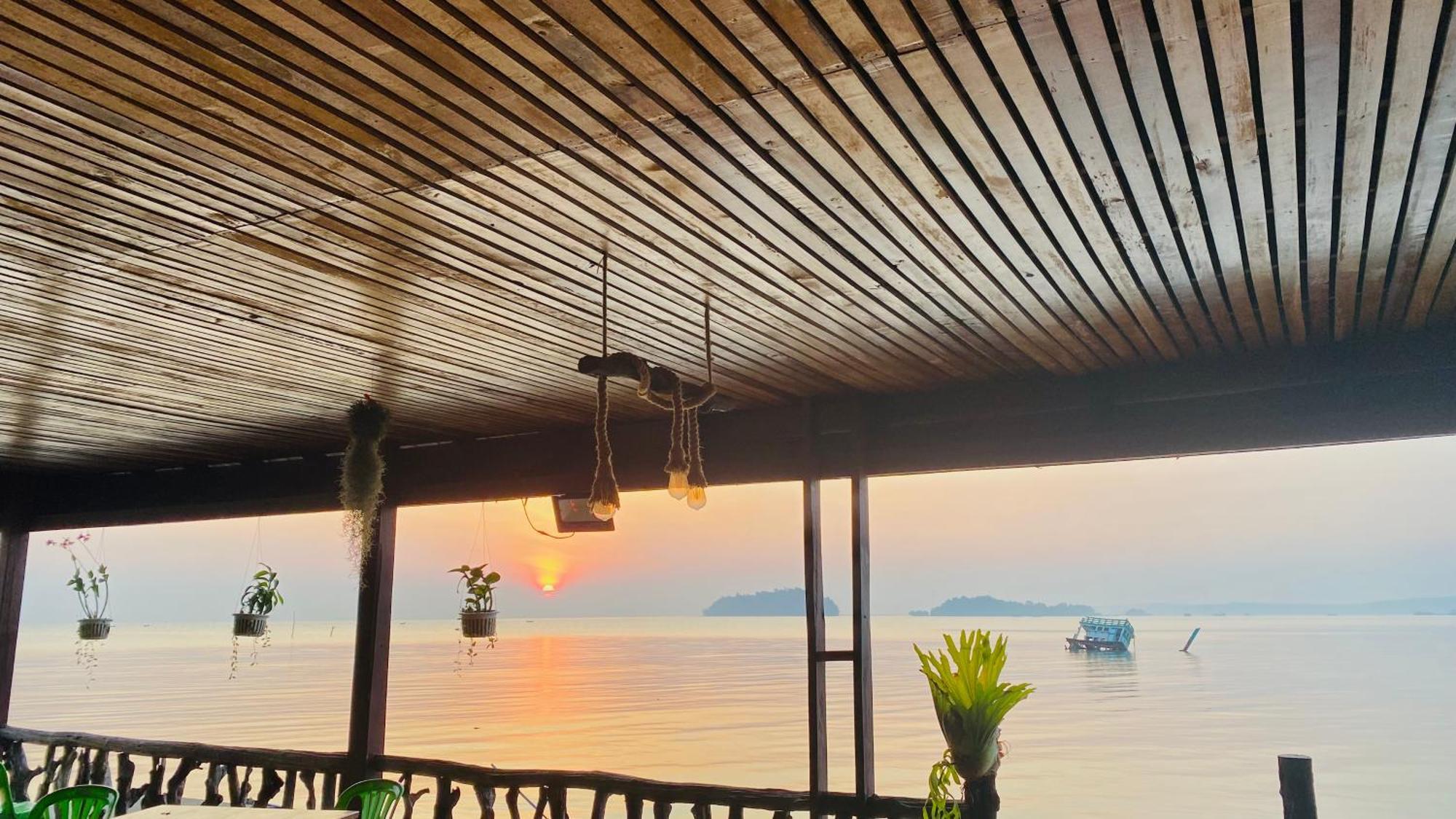 Koh Rong 71 Guesthouse Prek Svay Village Bagian luar foto
